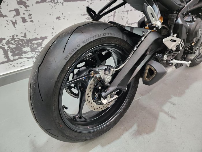 2025 Triumph Street Triple RS Street Triple Black