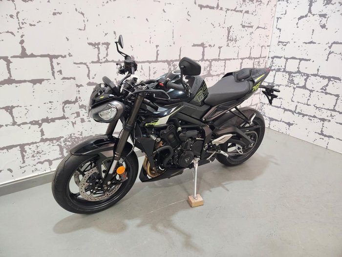 2025 Triumph Street Triple RS Street Triple Black