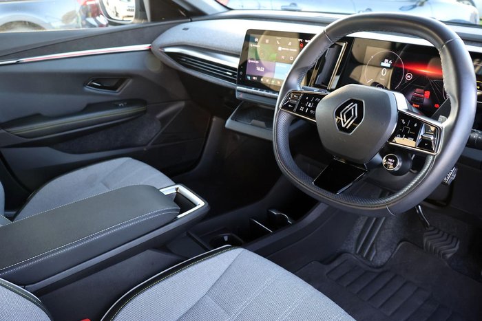 2024 Renault Megane E-Tech Techno EV60 XCB MY24 Solid White with Diamond Black roof