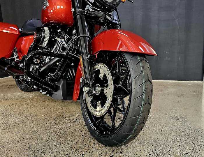 2025 Harley-Davidson Road King Special 114 (FLHRXS) Touring Red