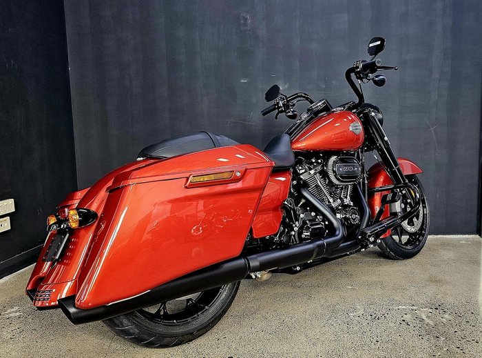 2025 Harley-Davidson Road King Special 114 (FLHRXS) Touring Red