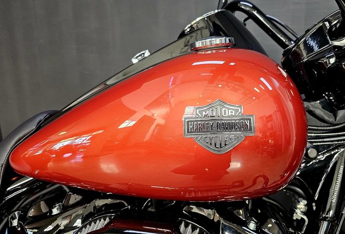 2025 Harley-Davidson Road King Special 114 (FLHRXS) Touring Red