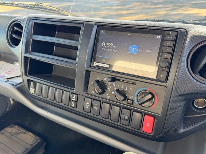 2022 Hino 300 721 Pantech Truck