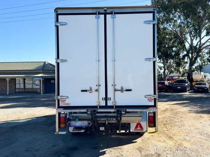 2022 Hino 300 721 Pantech Truck