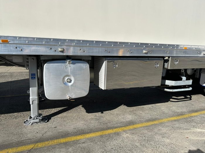 2014 Grey Star St3 -28 Freezer Van Double Stacker, R/T