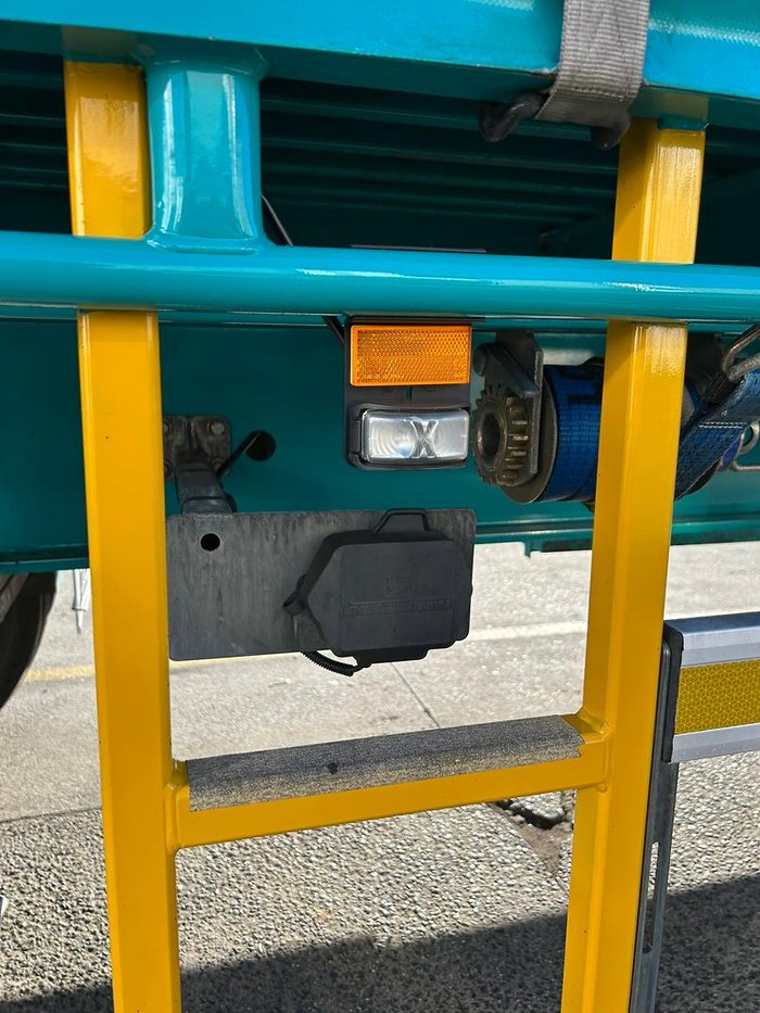 2019 Maxitrans St2 Tandem 14 Pallet Sd Curtain Sider, 4.3M Tail Gate Green