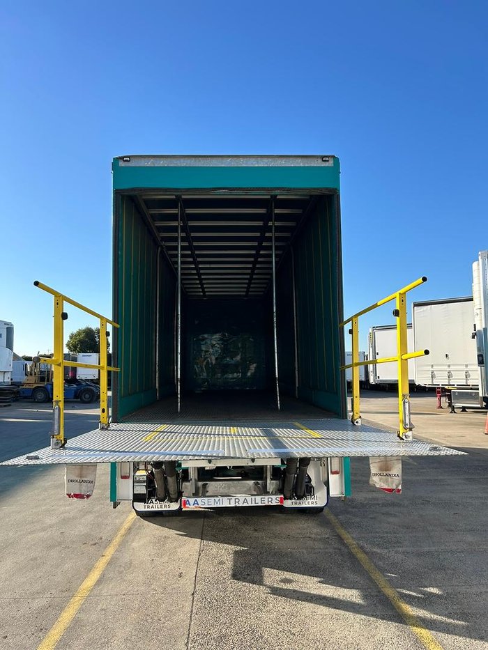 2019 Maxitrans St2 Tandem 14 Pallet Sd Curtain Sider, 4.3M Tail Gate