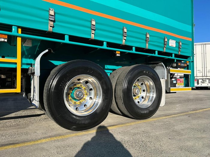 2019 Maxitrans St2 Tandem 14 Pallet Sd Curtain Sider, 4.3M Tail Gate Green