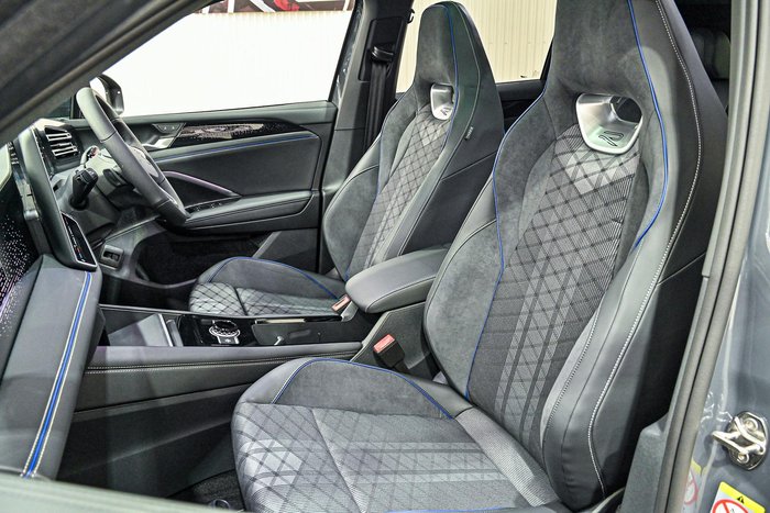 2025 Volkswagen Tiguan 150TSI R-Line