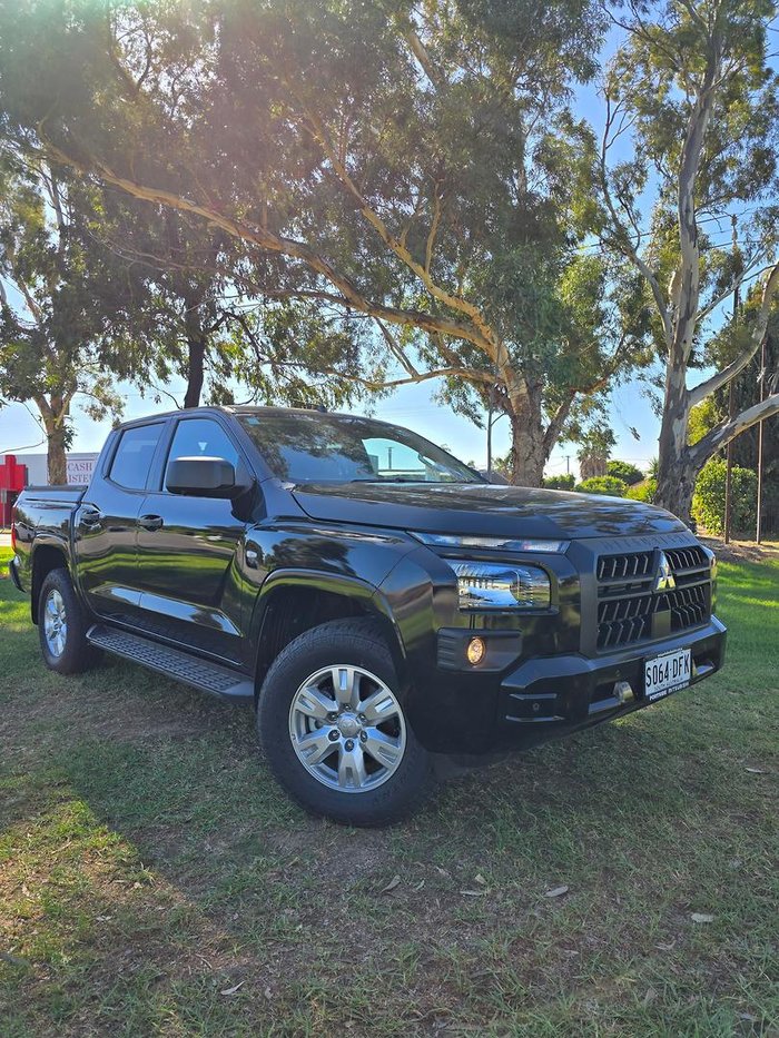 2024 Mitsubishi Triton GLX+