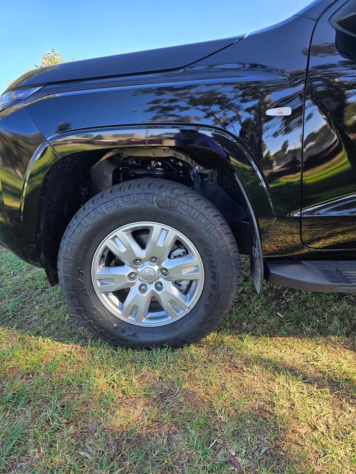 2024 Mitsubishi Triton GLX+