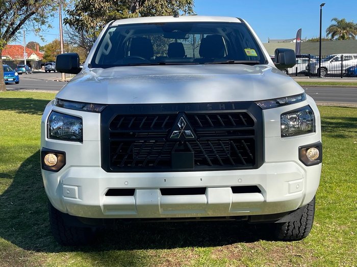 2024 Mitsubishi Triton GLX MV MY24 4X4 Dual Range White