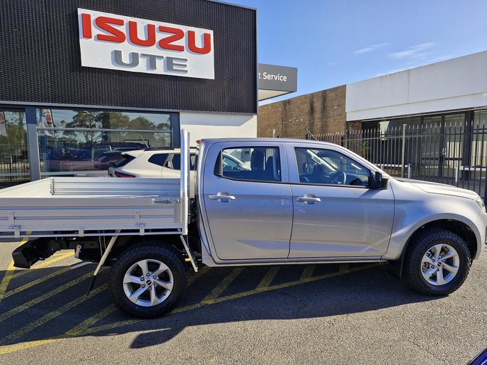 2025 Isuzu D-MAX LS-M