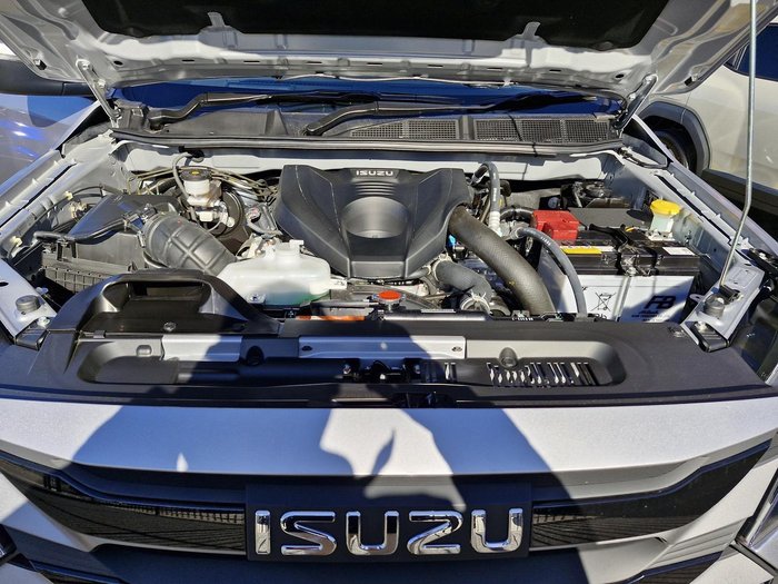 2025 Isuzu D-MAX LS-M