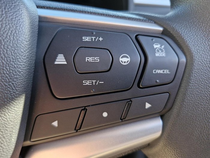 2025 Isuzu D-MAX LS-M