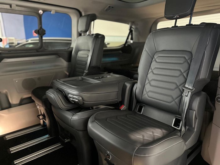 2025 Ford Tourneo Titanium X