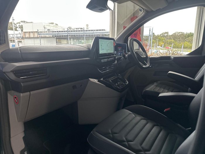2025 Ford Tourneo Titanium X