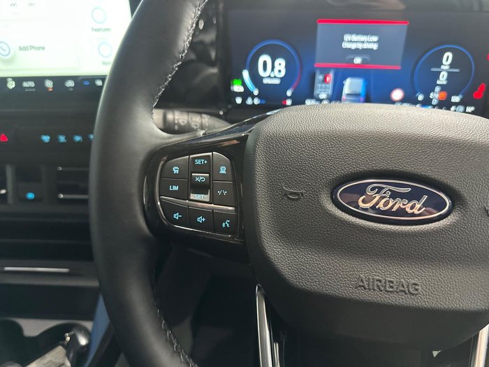 2025 Ford Tourneo Titanium X