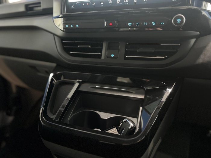 2025 Ford Tourneo Titanium X