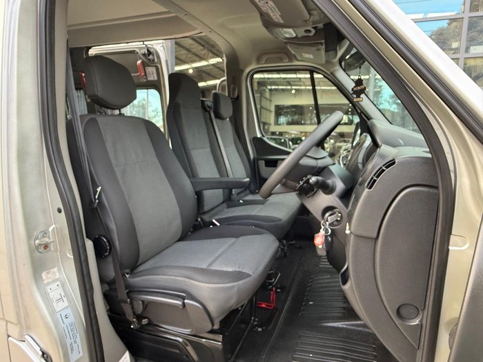 2019 Renault Master X62 Silver