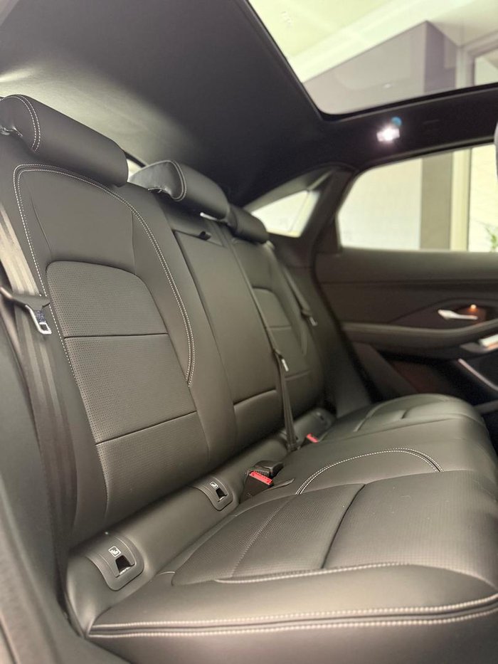2024 Jaguar E-PACE P250 R-Dynamic SE