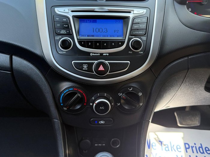 2012 Hyundai Accent Active RB Crystal White