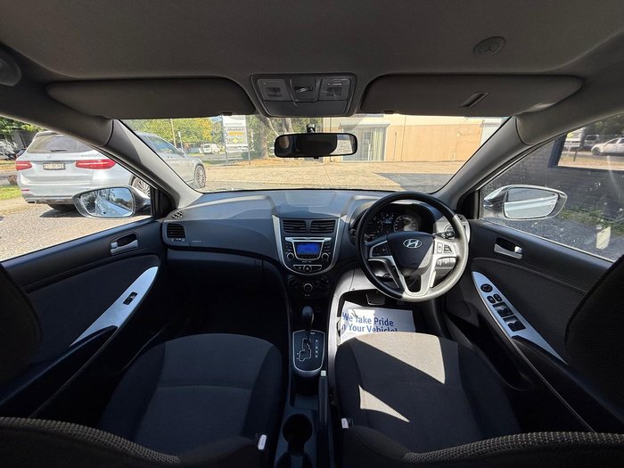 2012 Hyundai Accent Active RB Crystal White