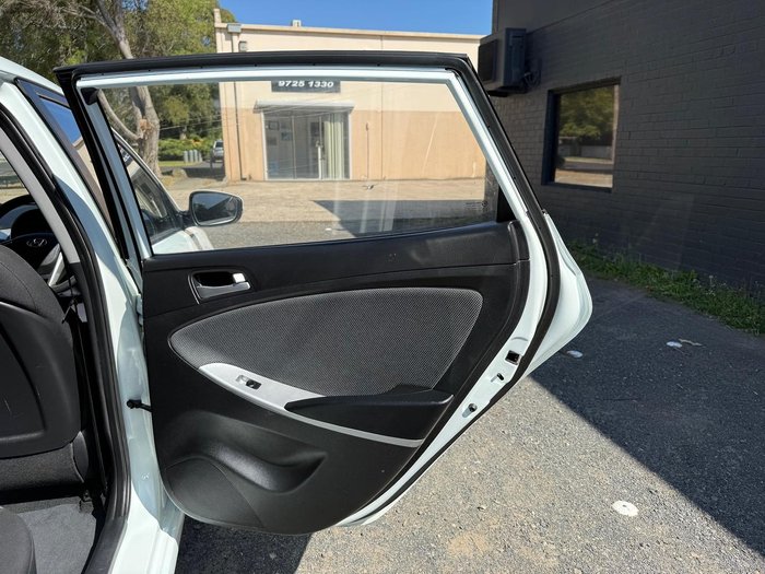 2012 Hyundai Accent Active RB Crystal White