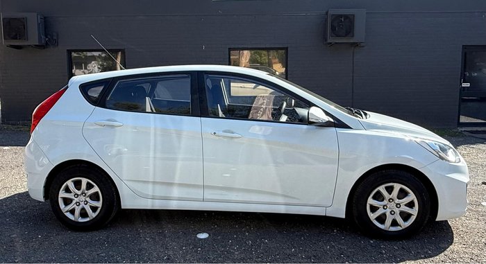 2012 Hyundai Accent Active RB Crystal White