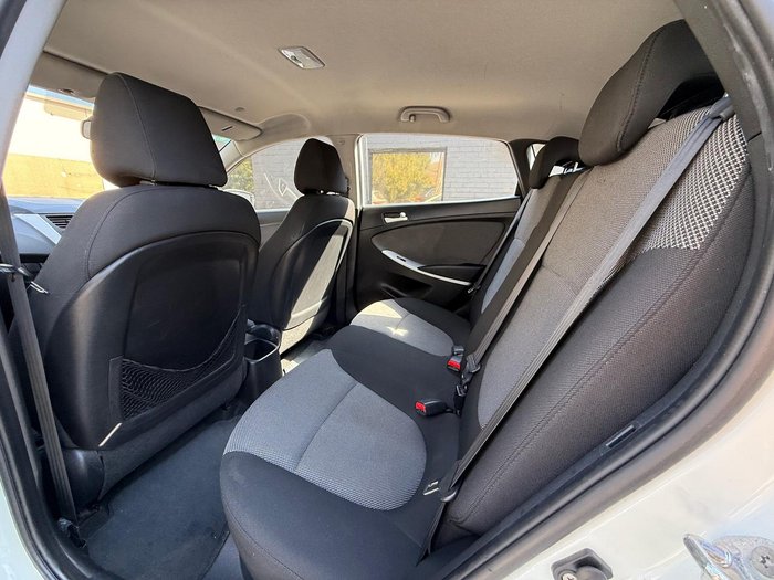 2012 Hyundai Accent Active RB Crystal White