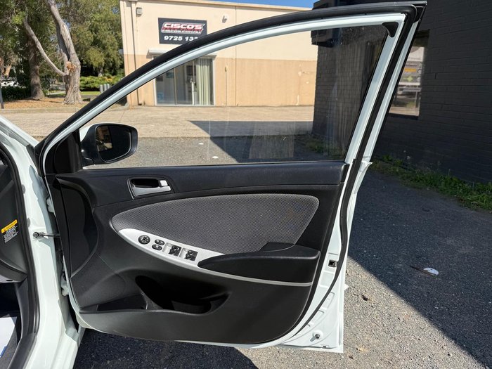 2012 Hyundai Accent Active RB Crystal White
