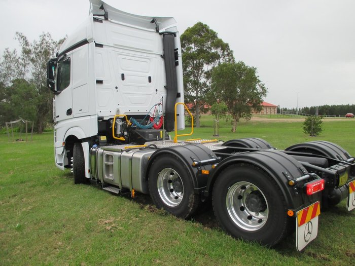 2024 Mercedes-Benz Actros 2658 white