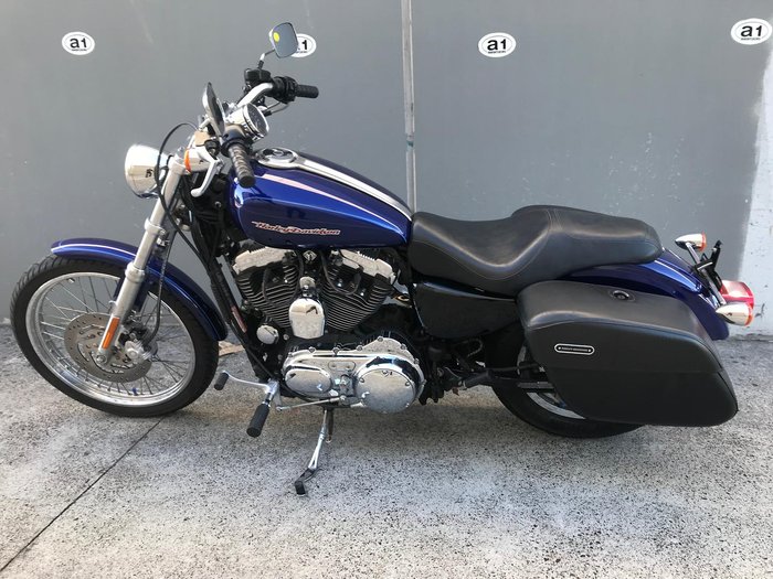 2005 Harley-Davidson 1200 Custom (XL1200C) 
