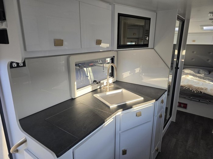 2025 JB Caravans Dirt Roader Xtreme 22.6