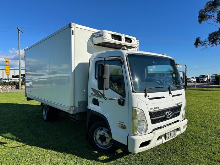 2017 Hyundai Mighty EX4 Chiller White