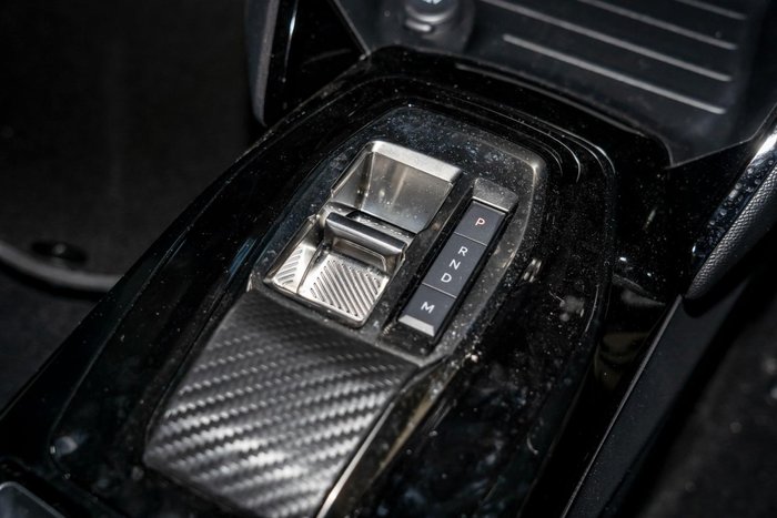 2025 Peugeot 2008 GT Hybrid