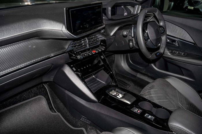 2025 Peugeot 2008 GT Hybrid