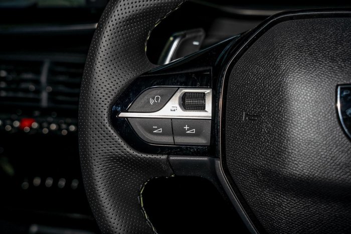 2025 Peugeot 2008 GT Hybrid P24 MY25 Okenite White