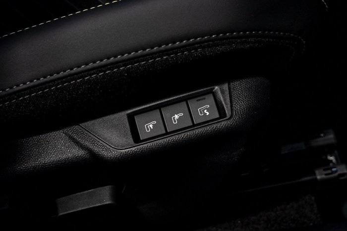 2025 Peugeot 2008 GT Hybrid P24 MY25 Okenite White