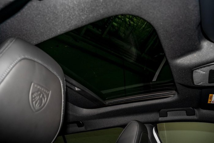 2025 Peugeot 408 GT Premium Hybrid