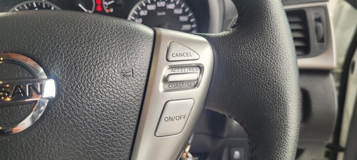 2016 Nissan Pulsar ST-L