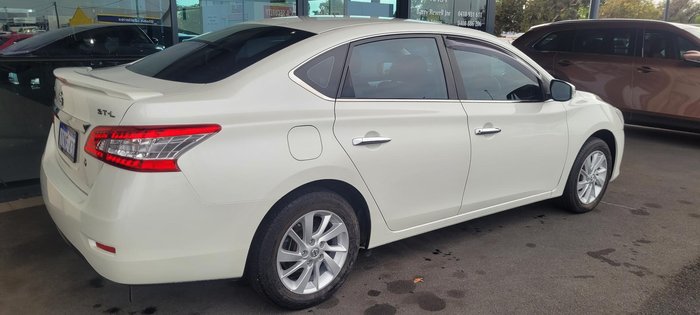 2016 Nissan Pulsar ST-L