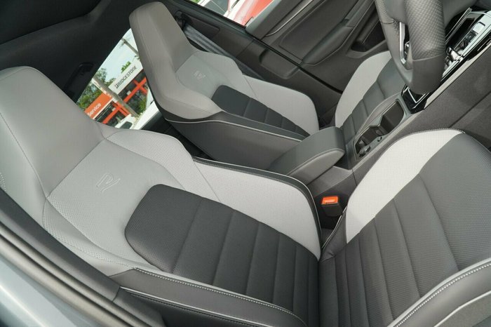 2025 Volkswagen Golf 110TSI R-Line