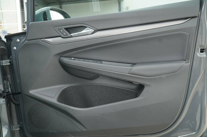 2025 Volkswagen Golf 110TSI R-Line