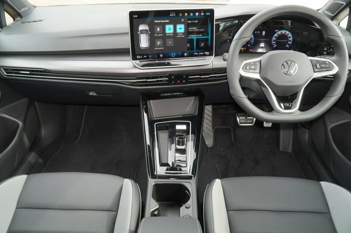 2025 Volkswagen Golf 110TSI R-Line