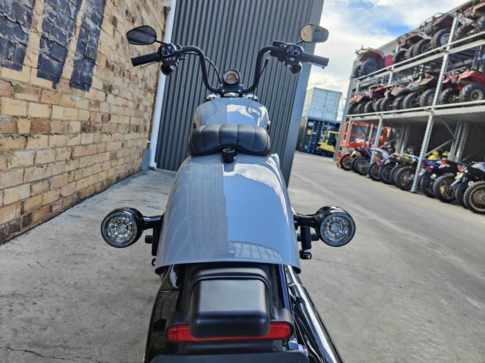 2025 HARLEY-DAVIDSON STREET BOB 117 (FXBB) ROAD GREY