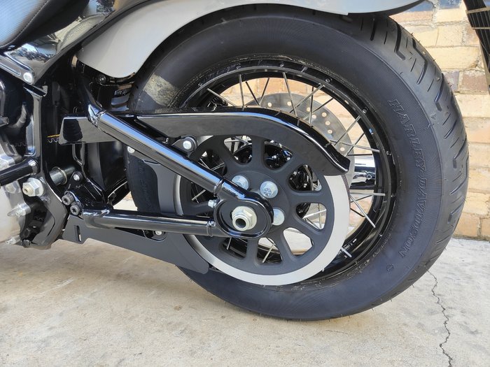 2025 HARLEY-DAVIDSON STREET BOB 117 (FXBB) ROAD GREY