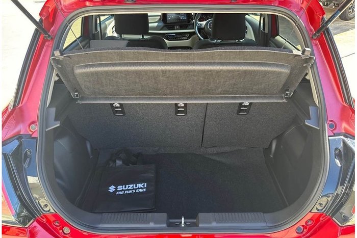 2024 Suzuki Swift Hybrid Plus