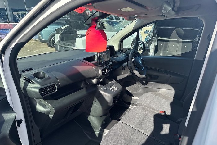 2024 Peugeot Partner Pro