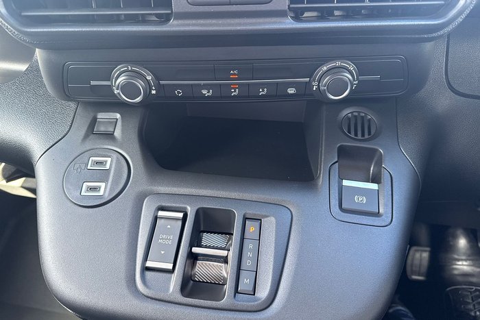 2024 Peugeot Partner Pro
